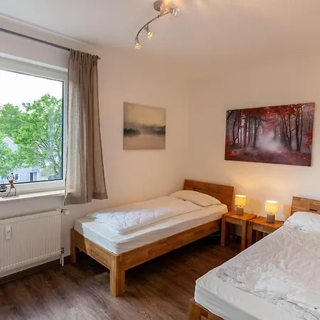 Апартаменты Toenjes Am Kurpark Mit Balkon Браунлаге